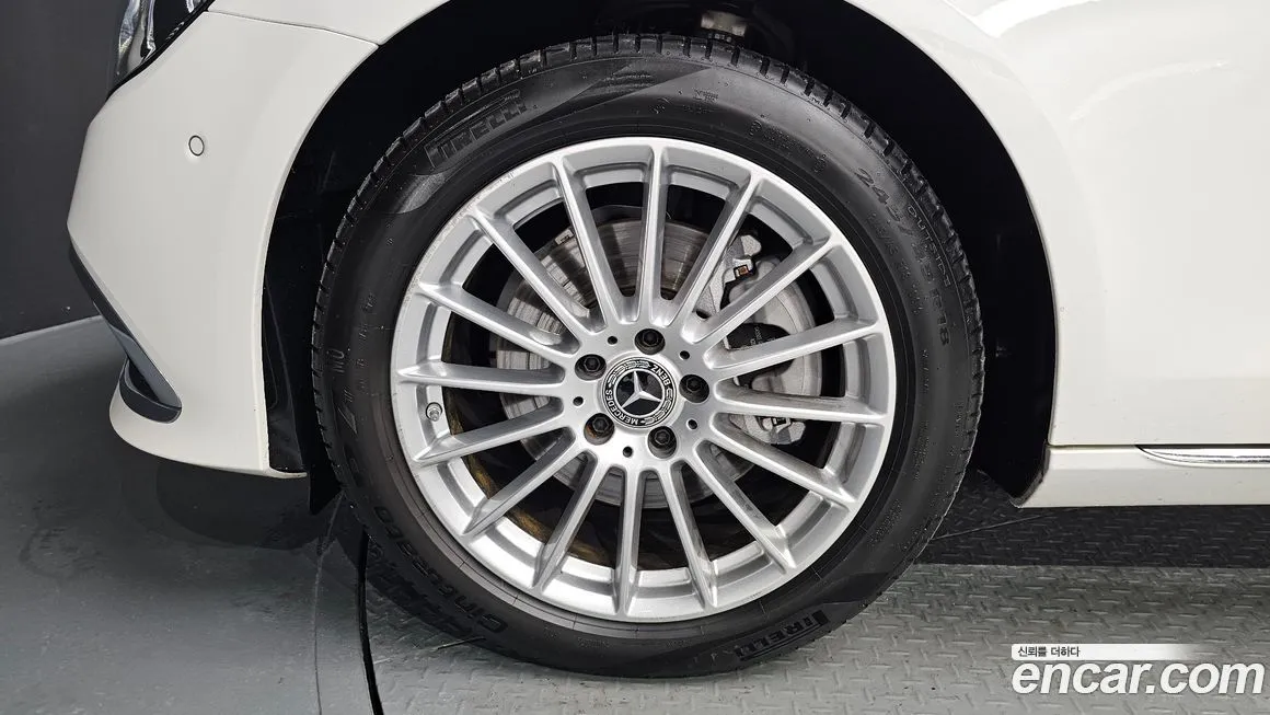 Mercedes-Benz E-Class 2023 из KR, фото 5