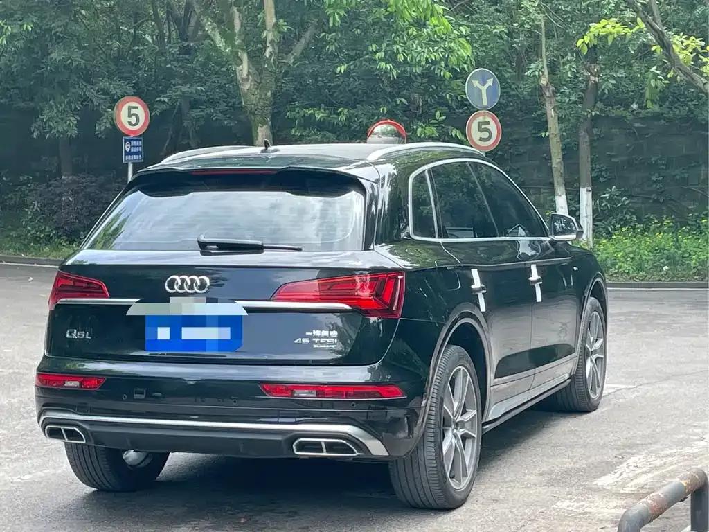 Audi Q5L 2022 из CN, фото 4