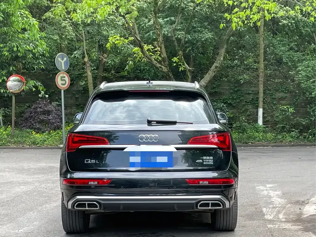 Audi Q5L 2022 из CN, фото 5