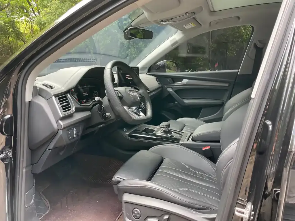 Audi Q5L 2022 из CN, фото 8