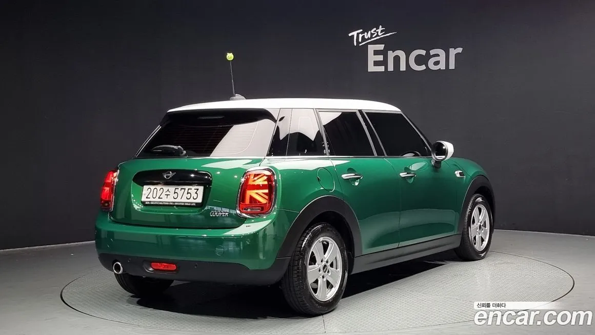 Mini Cooper 2021 из KR, фото 2