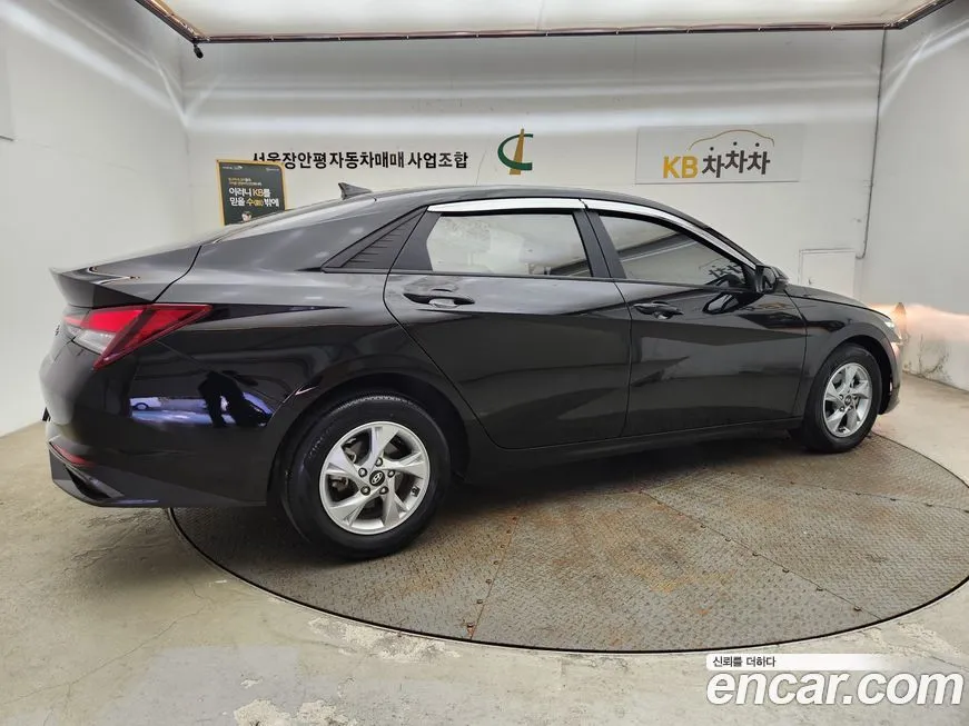 Hyundai AVANTE 2022 из KR, фото 2