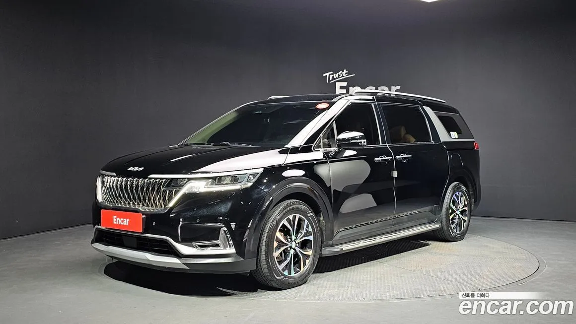 Kia Carnival — фото 1