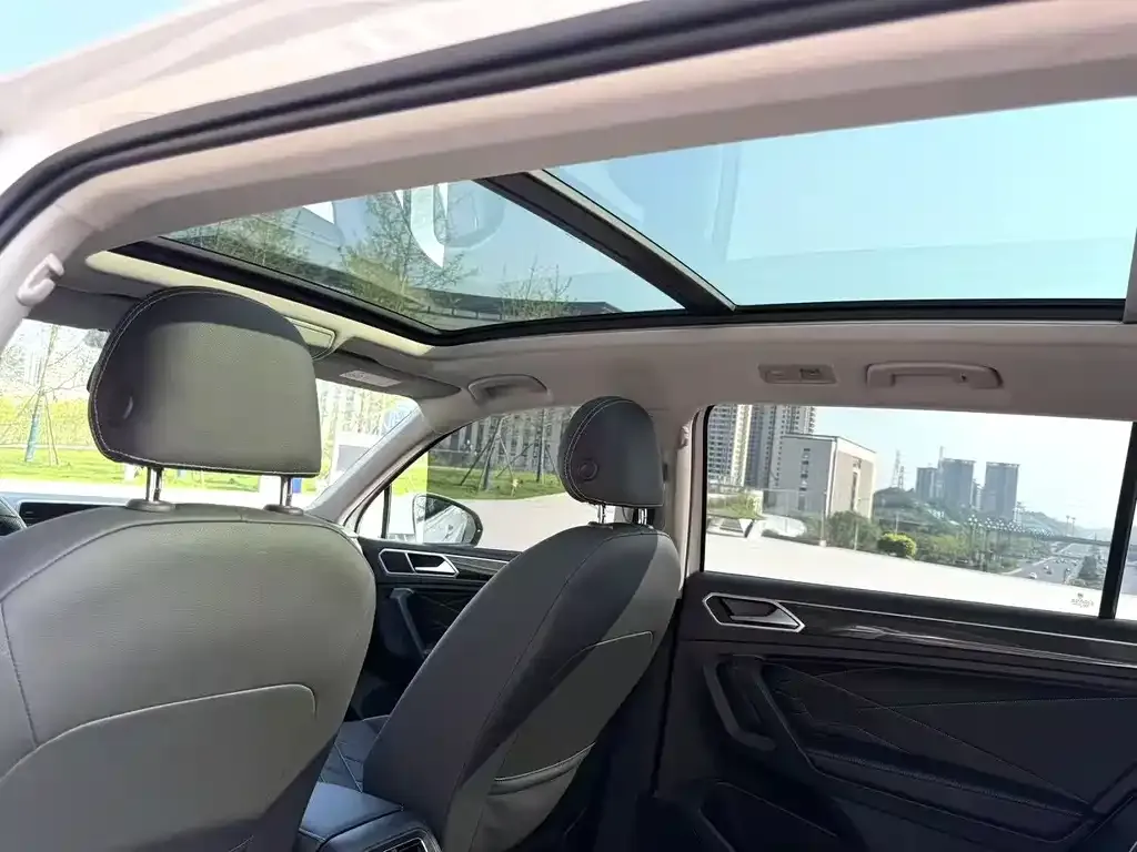 Volkswagen Tiguan L 2023 из CN, фото 5