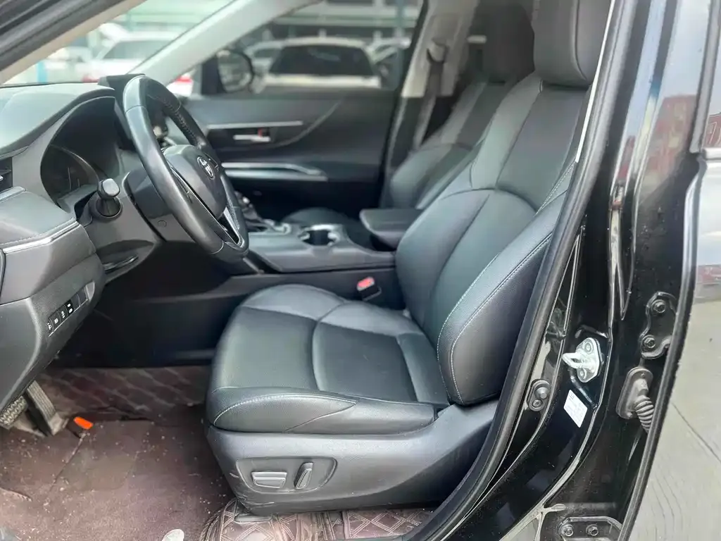 Toyota Venza 2023 из CN, фото 9