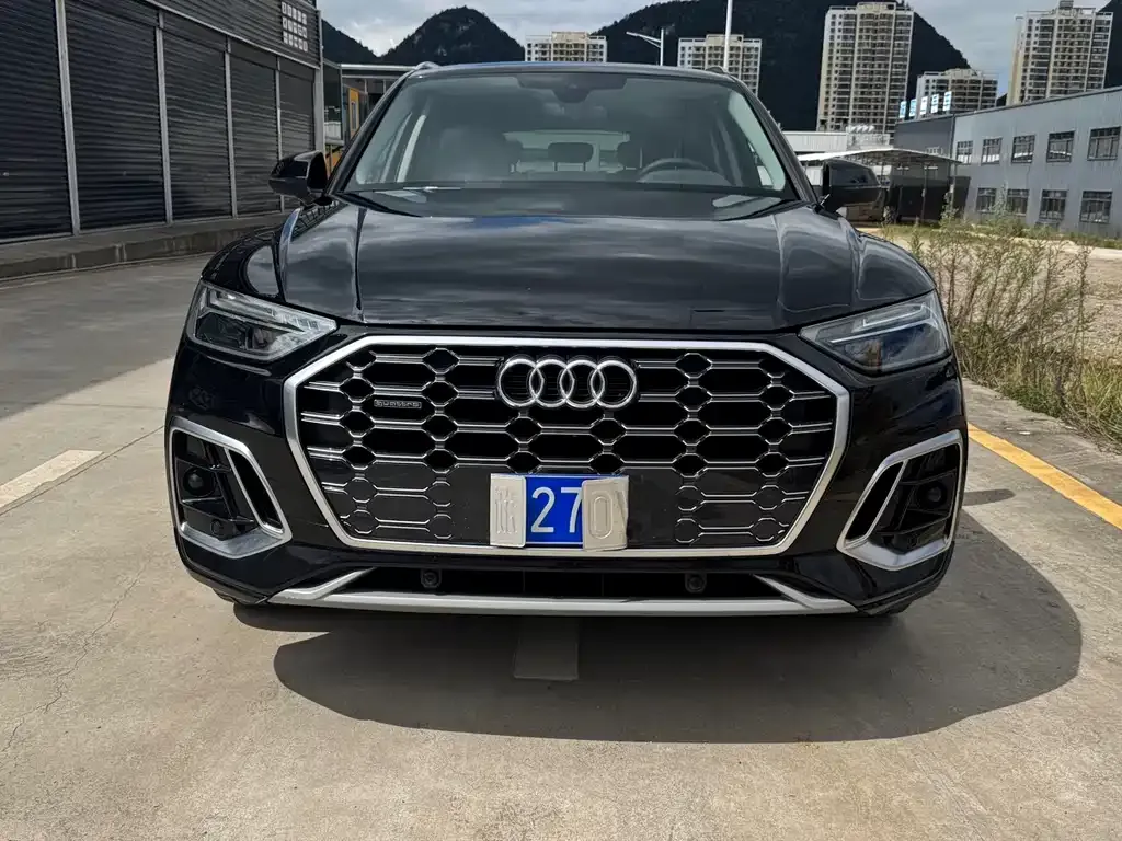 Audi Q5L 2021 из CN, фото 2