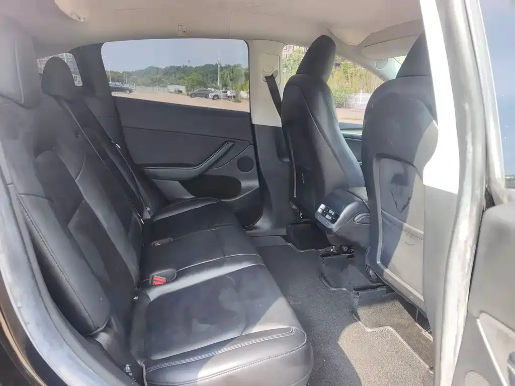 Tesla Model Y 2022 из CN, фото 9
