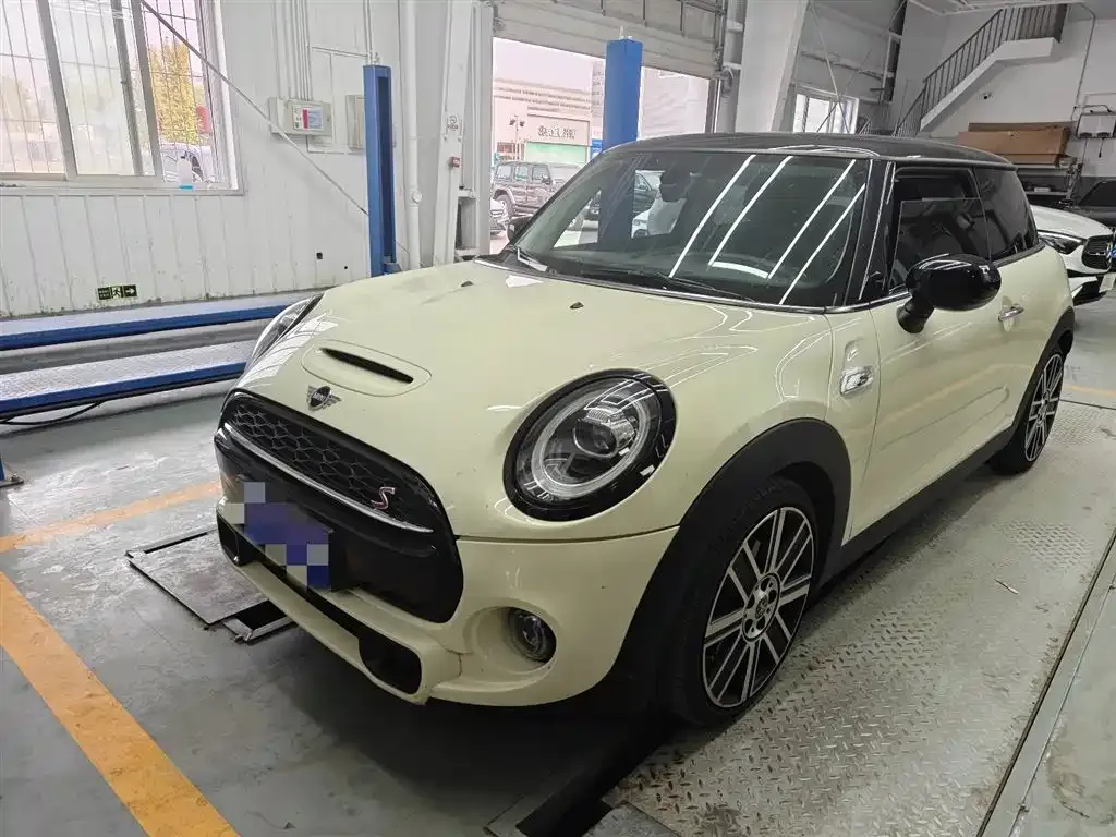 MINI Cooper (3-door) 2021 из CN, фото 1