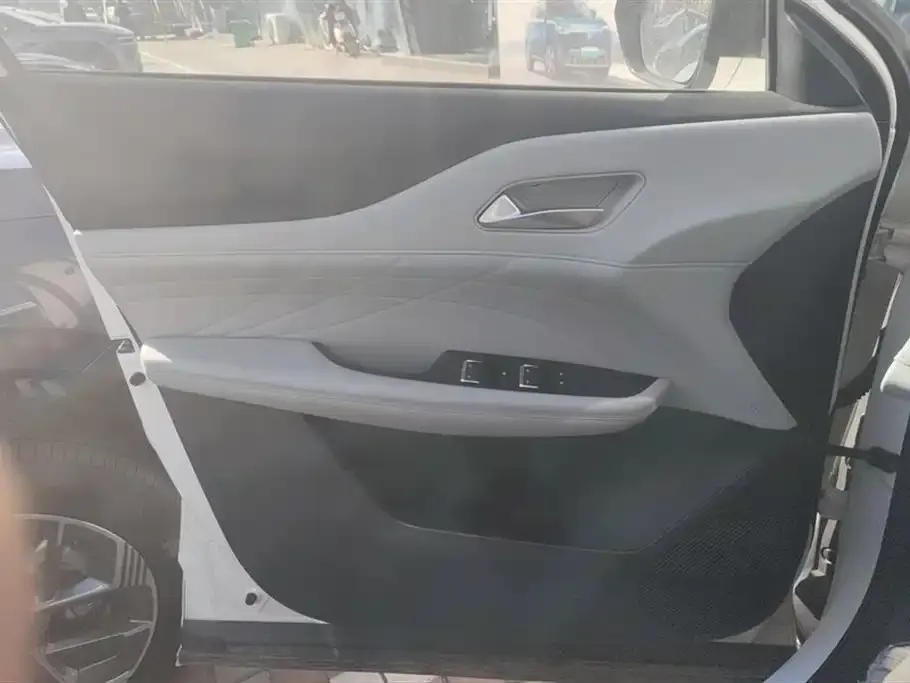 Changan UNI-Z New Energy 2024 из CN, фото 7