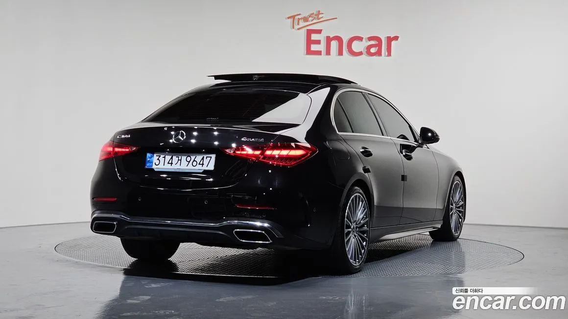 Mercedes-Benz C-Class 2023 из KR, фото 2