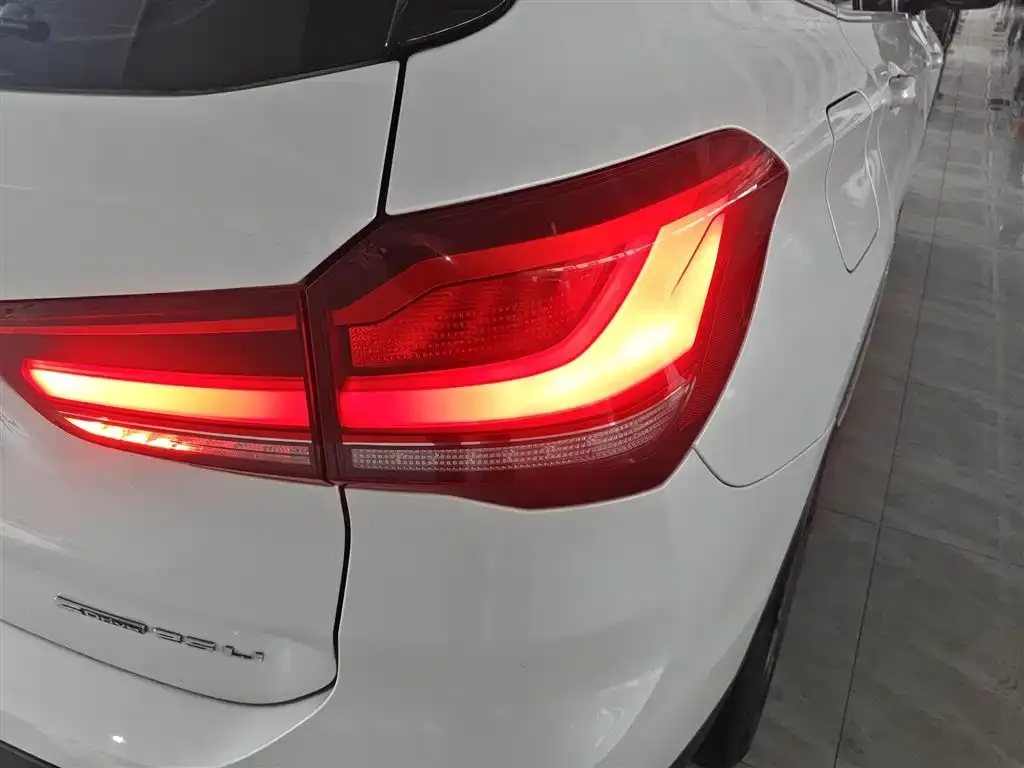 BMW X1 2021 из CN, фото 8