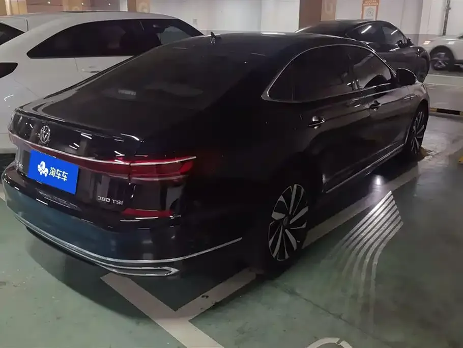 Volkswagen Passat 2023 из CN, фото 3