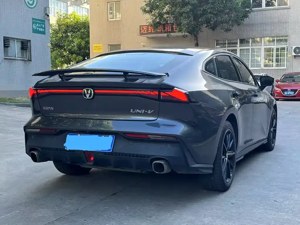 Changan UNI-V 2023 из CN, фото 3