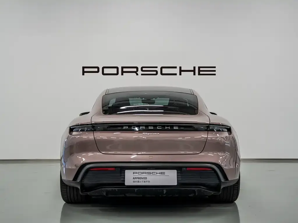 Porsche Taycan — фото 5