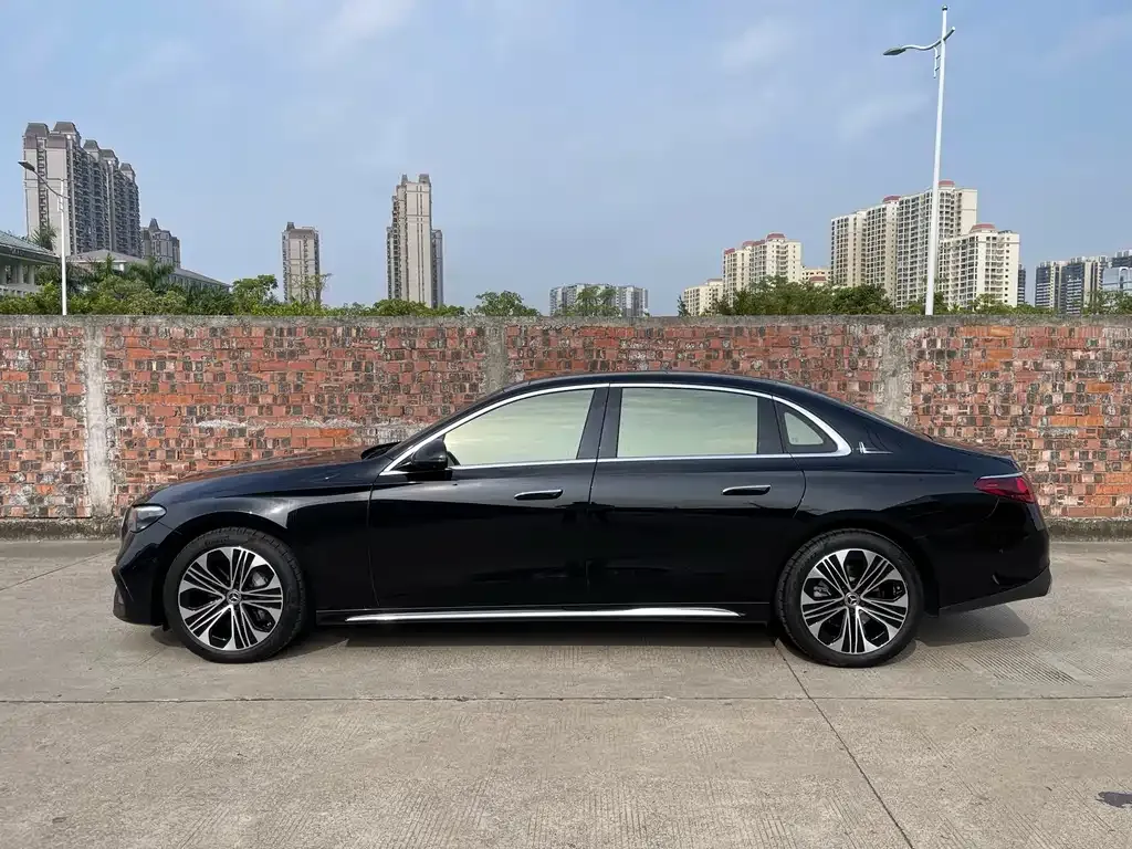 Mercedes-Benz E-Class 2024 из CN, фото 3