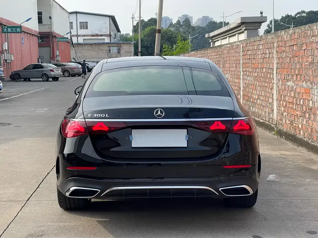 Mercedes-Benz E-Class 2024 из CN, фото 5