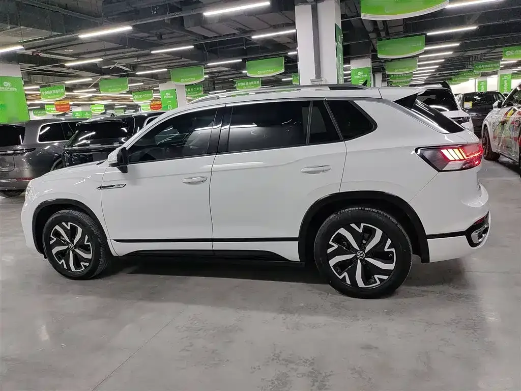 Volkswagen GTE PHEV 2023 из CN, фото 5