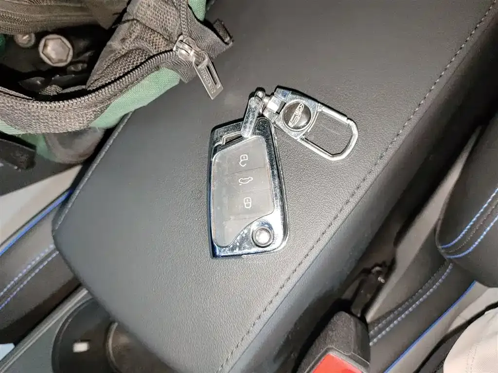 Volkswagen GTE PHEV 2023 из CN, фото 9