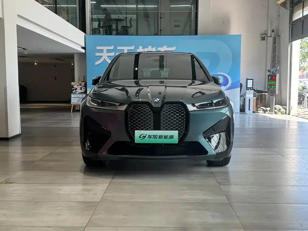 BMW iX 2023 из CN, фото 2