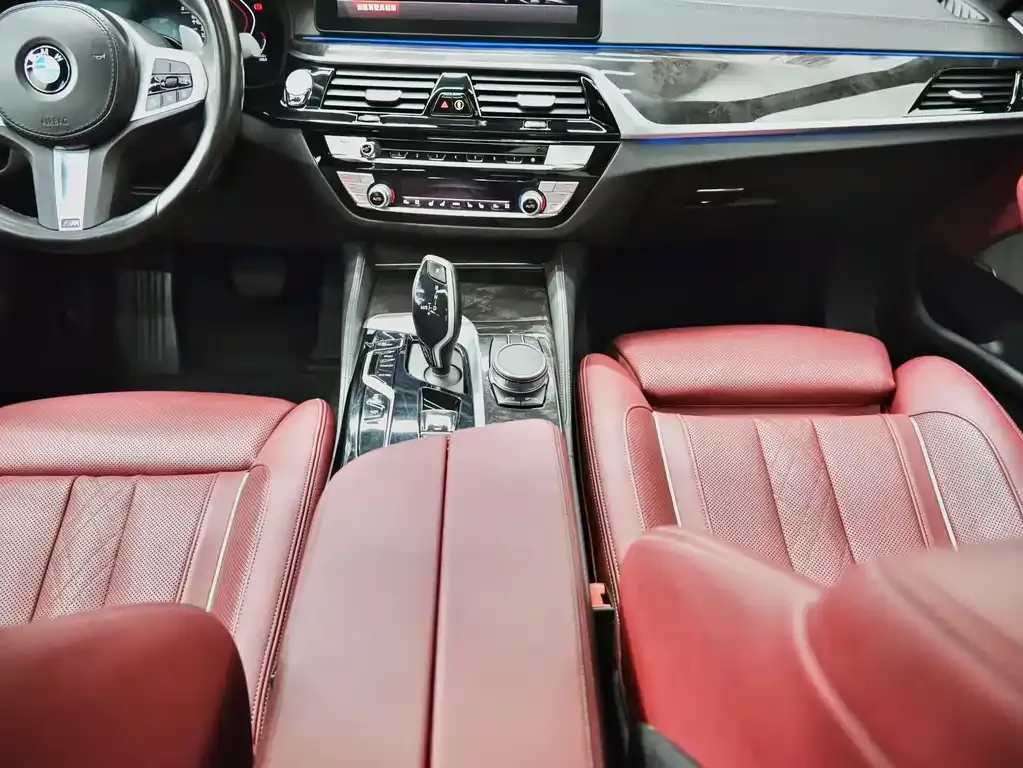 BMW 5 Series — фото 10