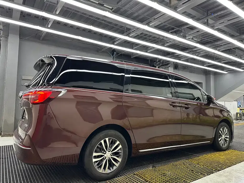Buick GL8 2023 из CN, фото 6