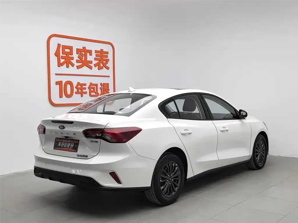 Ford Focus 2023 из CN, фото 2