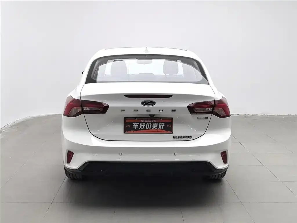Ford Focus 2023 из CN, фото 4