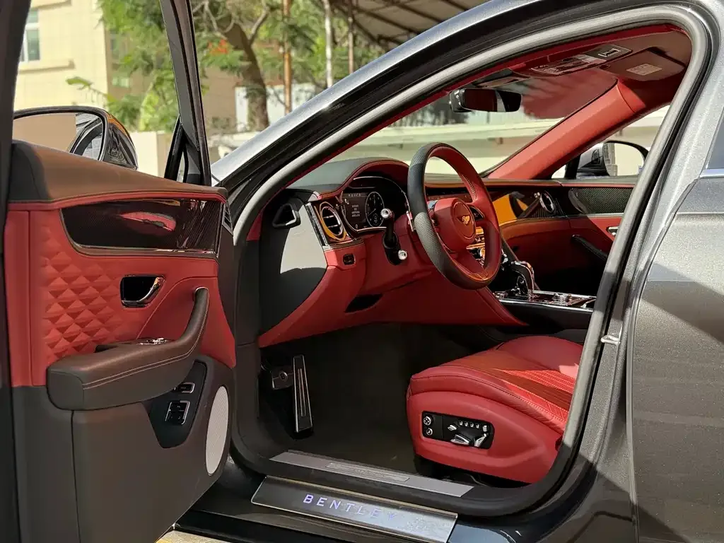Bentley Flying Spur 2021 из CN, фото 4