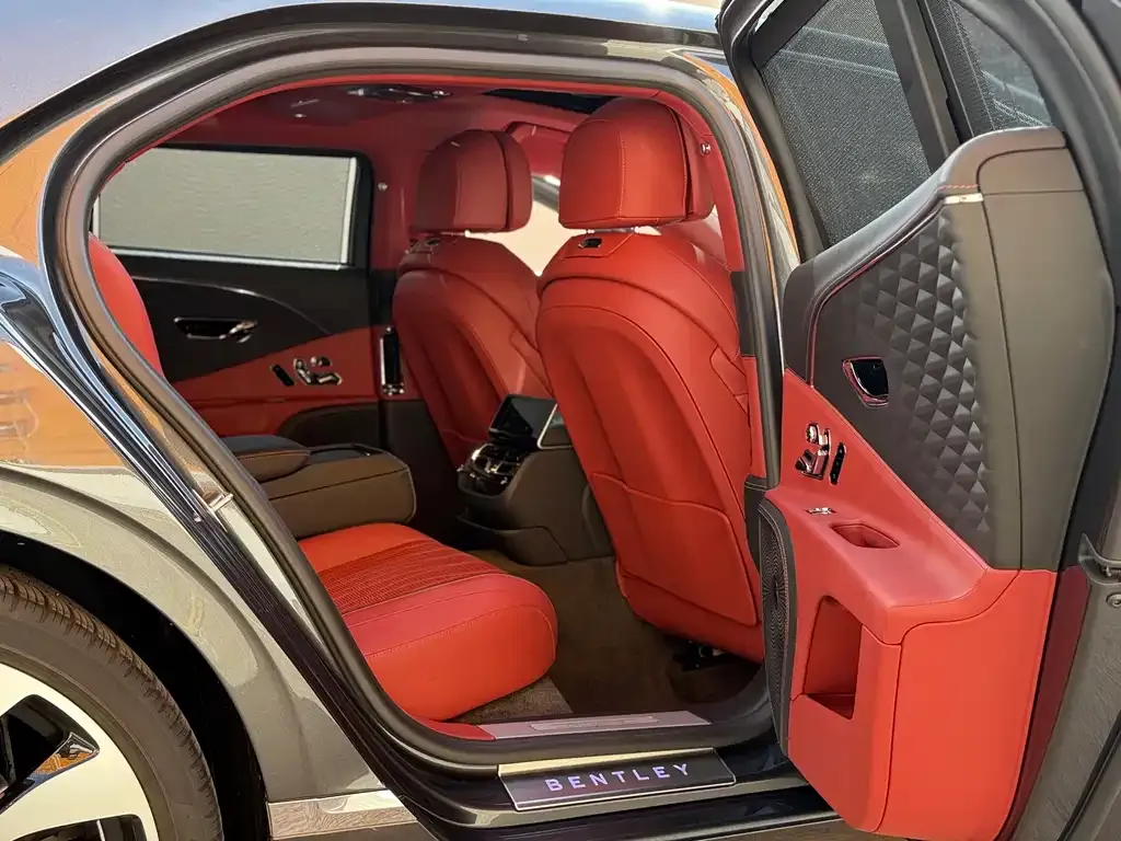 Bentley Flying Spur 2021 из CN, фото 8