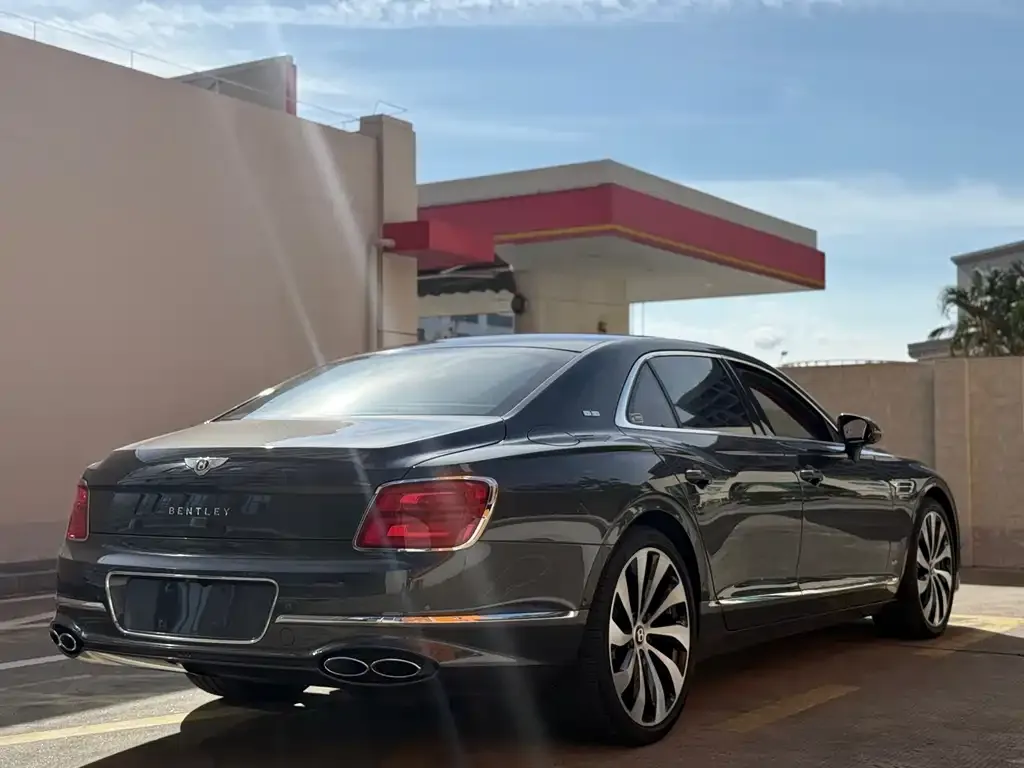 Bentley Flying Spur 2021 из CN, фото 9