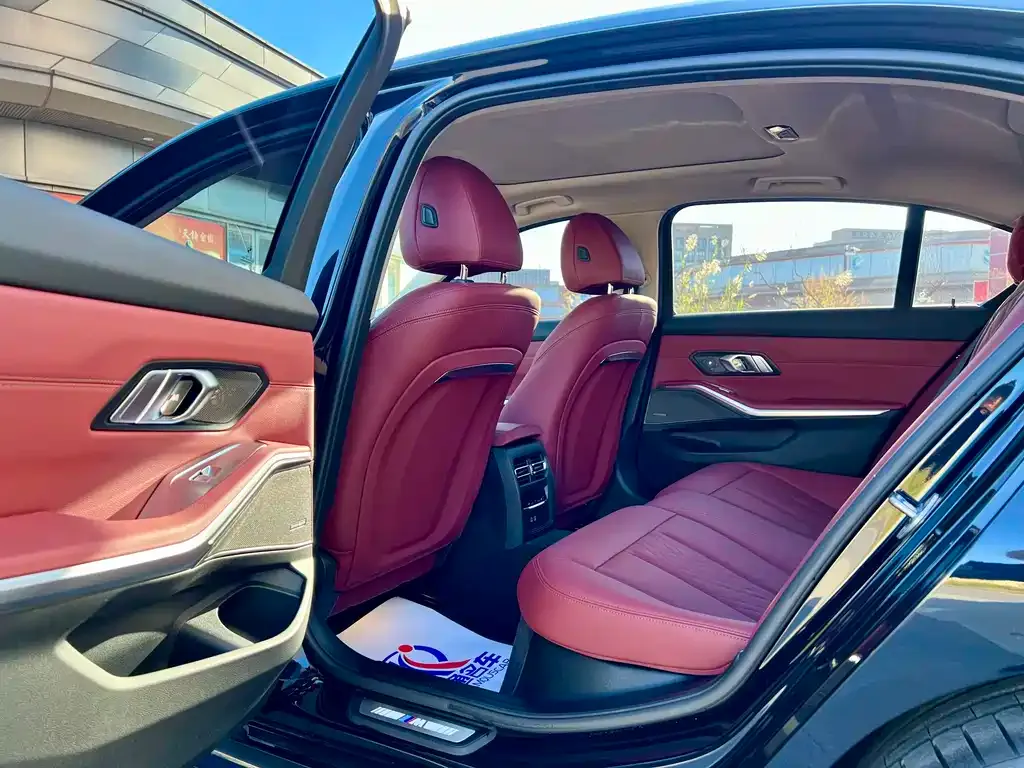 BMW 3 Series 2024 из CN, фото 6