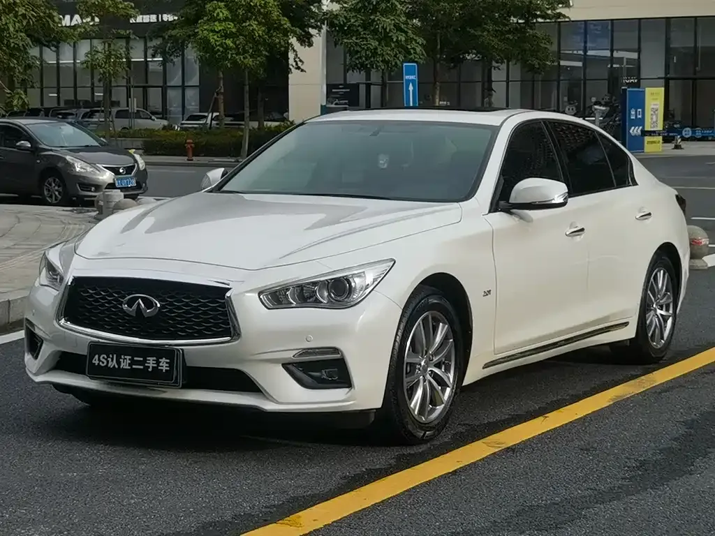 Infiniti Q50L 2021 из CN, фото 1