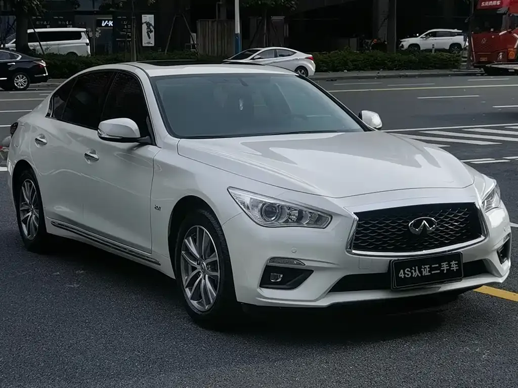 Infiniti Q50L 2021 из CN, фото 2