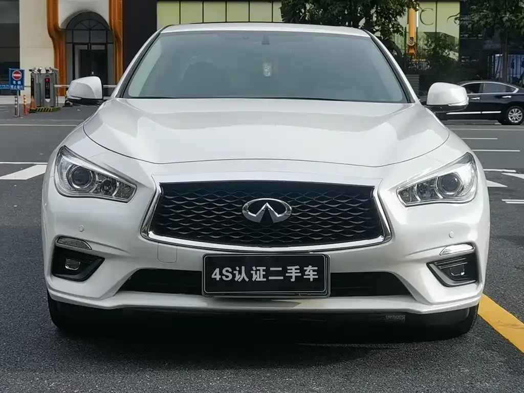 Infiniti Q50L 2021 из CN, фото 3