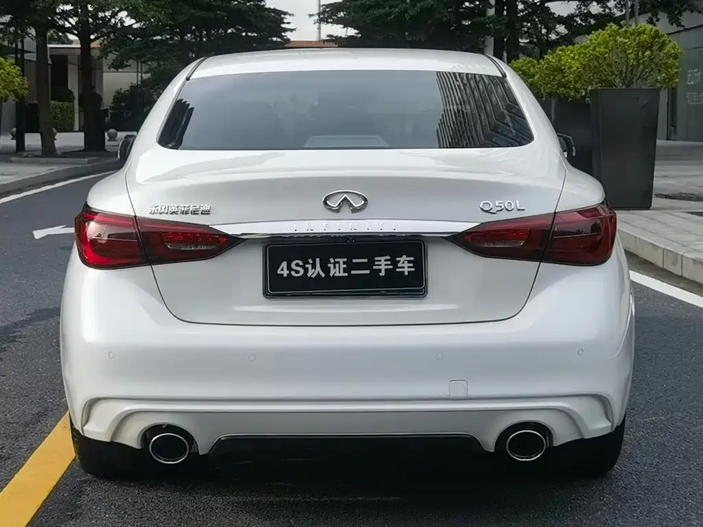 Infiniti Q50L 2021 из CN, фото 5