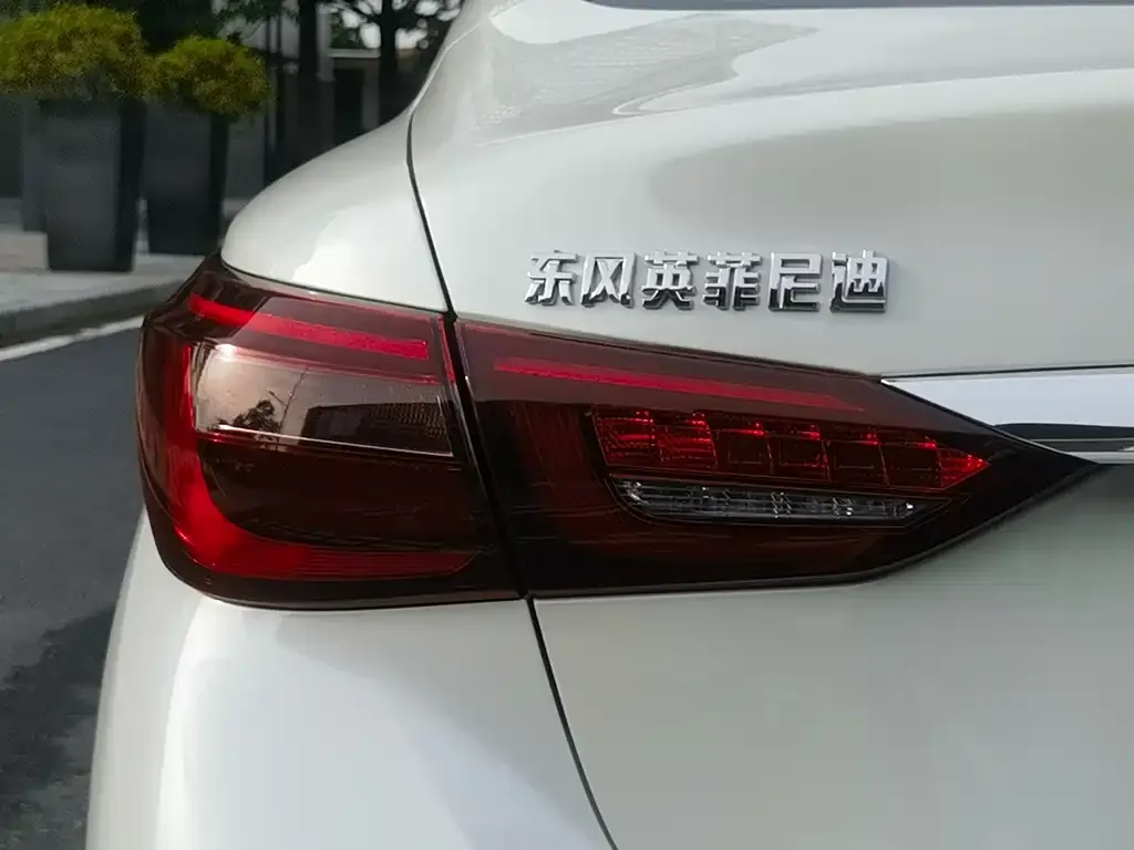 Infiniti Q50L 2021 из CN, фото 7