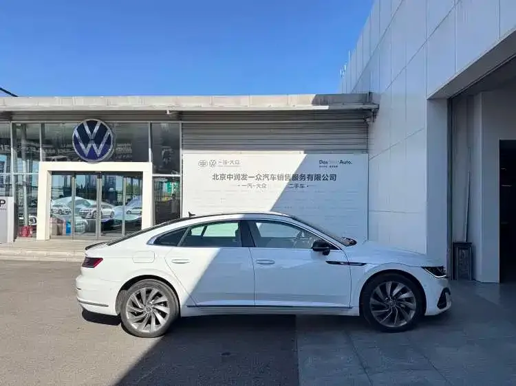 Volkswagen CC — фото 3
