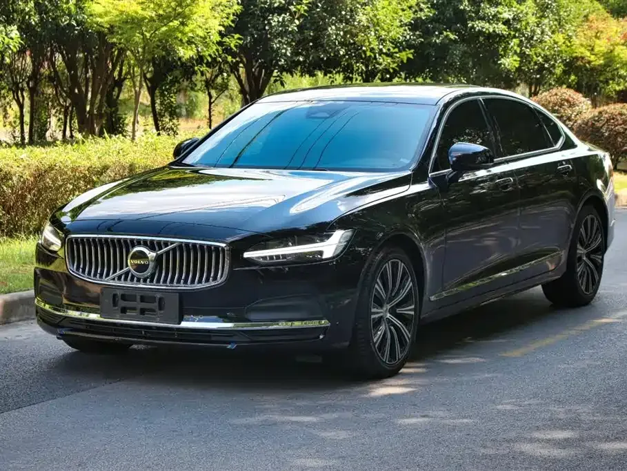 Volvo S90 2024 из CN, фото 1