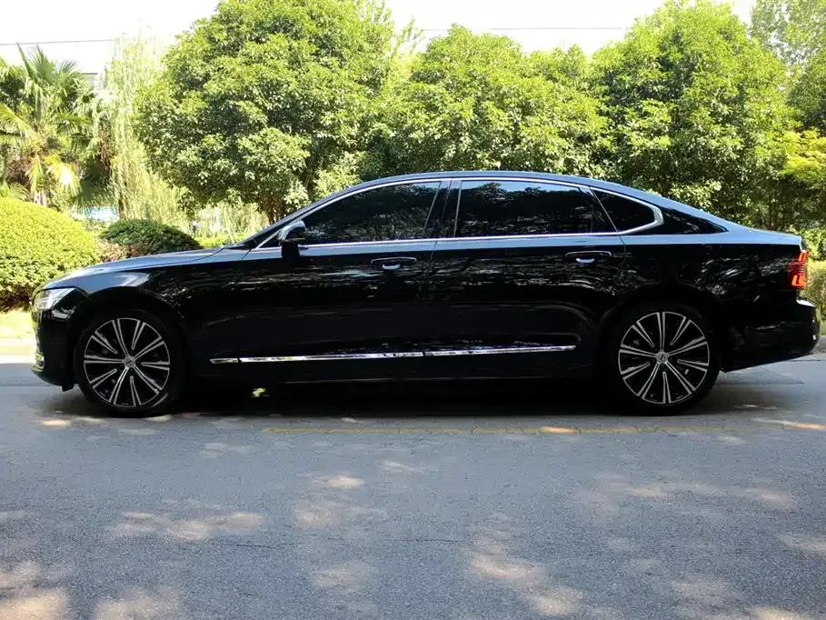 Volvo S90 2024 из CN, фото 4