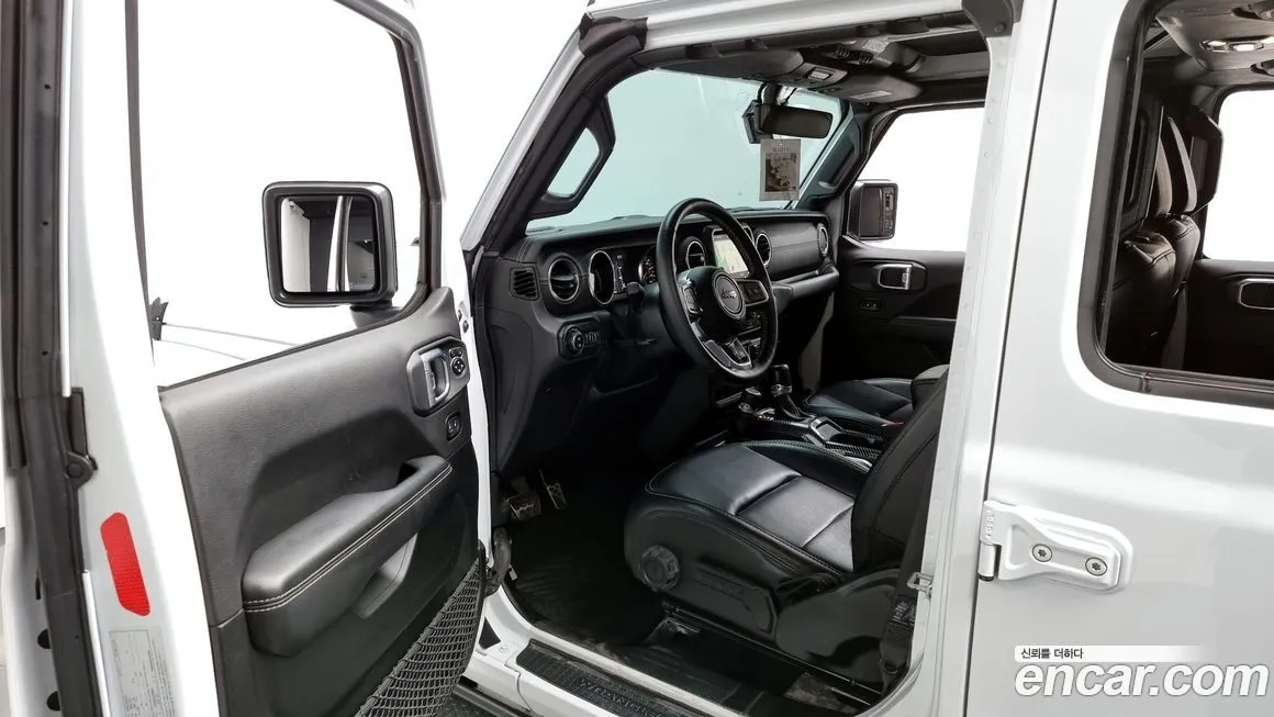 Jeep Wrangler 2021 из KR, фото 10