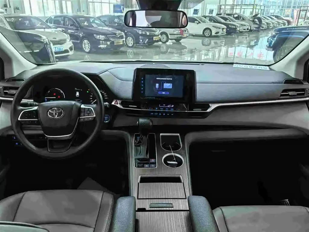 Toyota Sienna 2022 из CN, фото 4