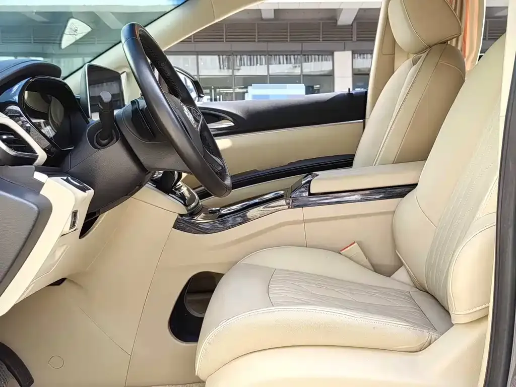 Buick GL8 2023 из CN, фото 10