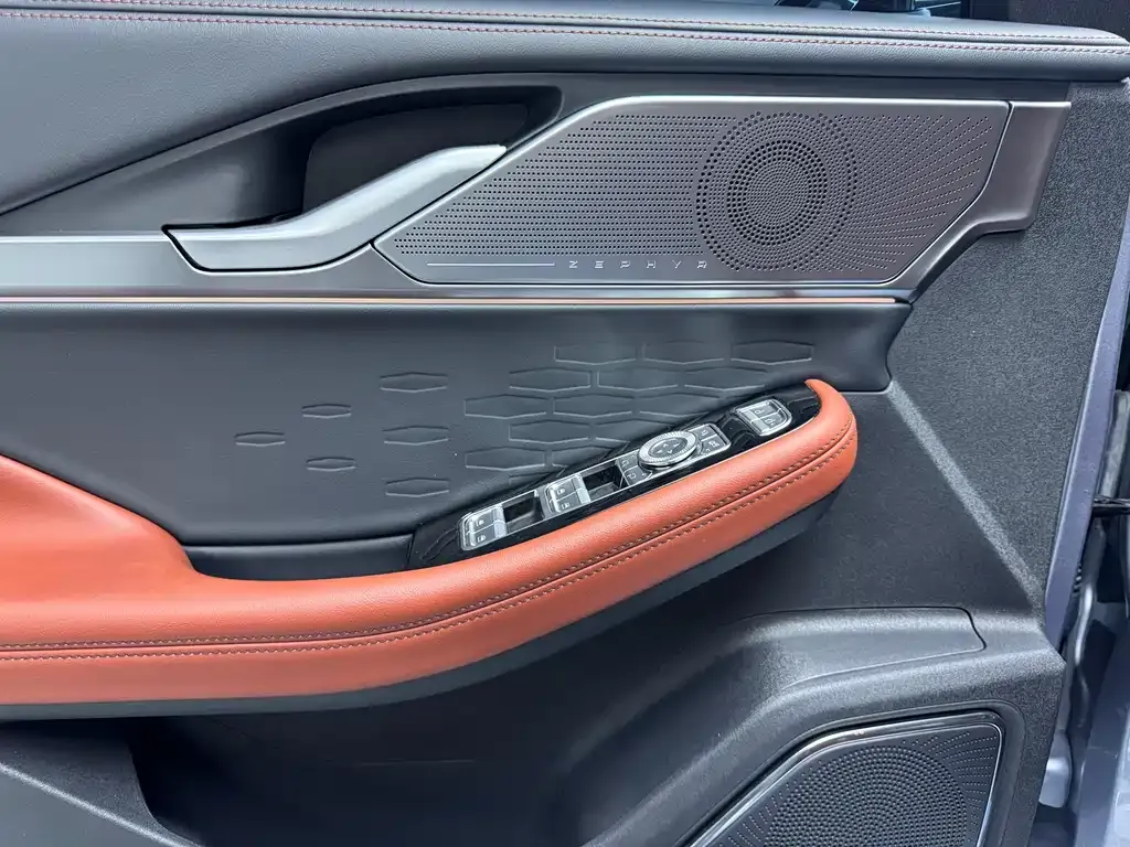 Lincoln Z 2022 из CN, фото 4