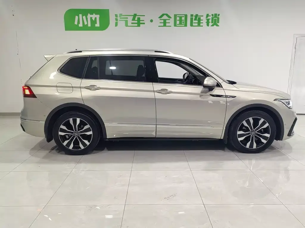 Volkswagen Tiguan L 2022 из CN, фото 4