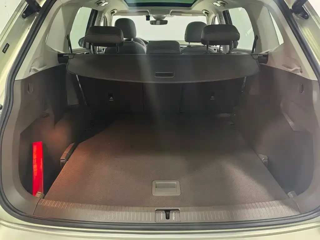 Volkswagen Tiguan L 2022 из CN, фото 9
