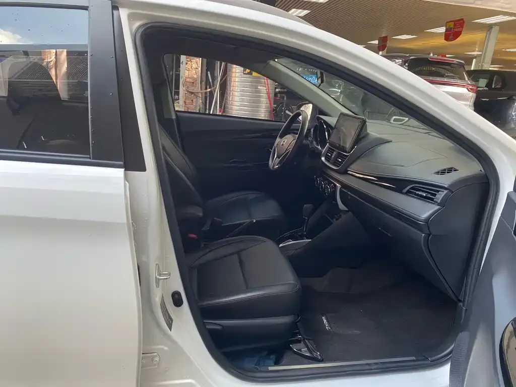 Toyota Yaris L 2023 из CN, фото 10