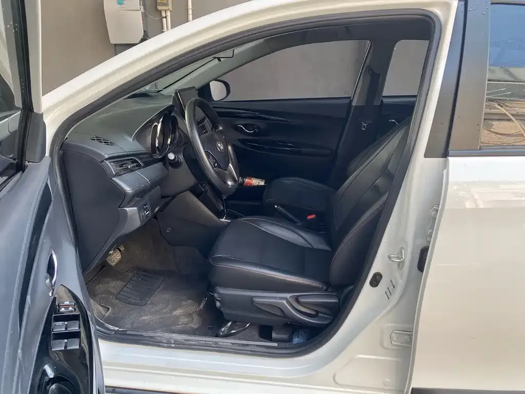 Toyota Yaris L 2023 из CN, фото 8
