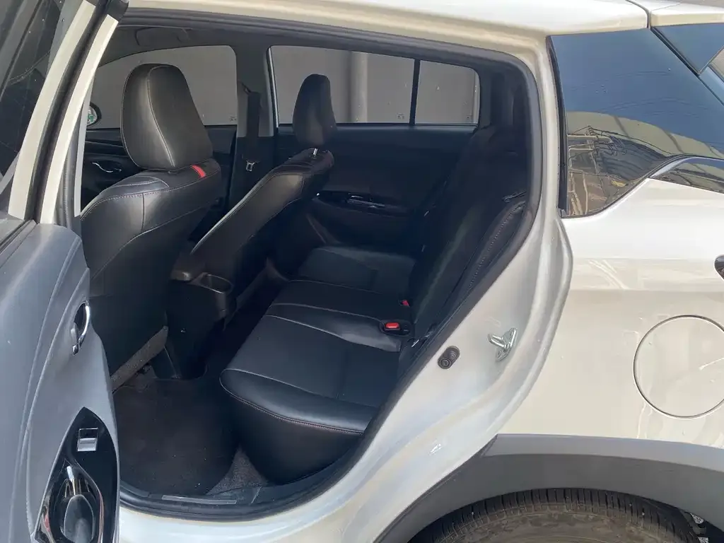 Toyota Yaris L 2023 из CN, фото 9
