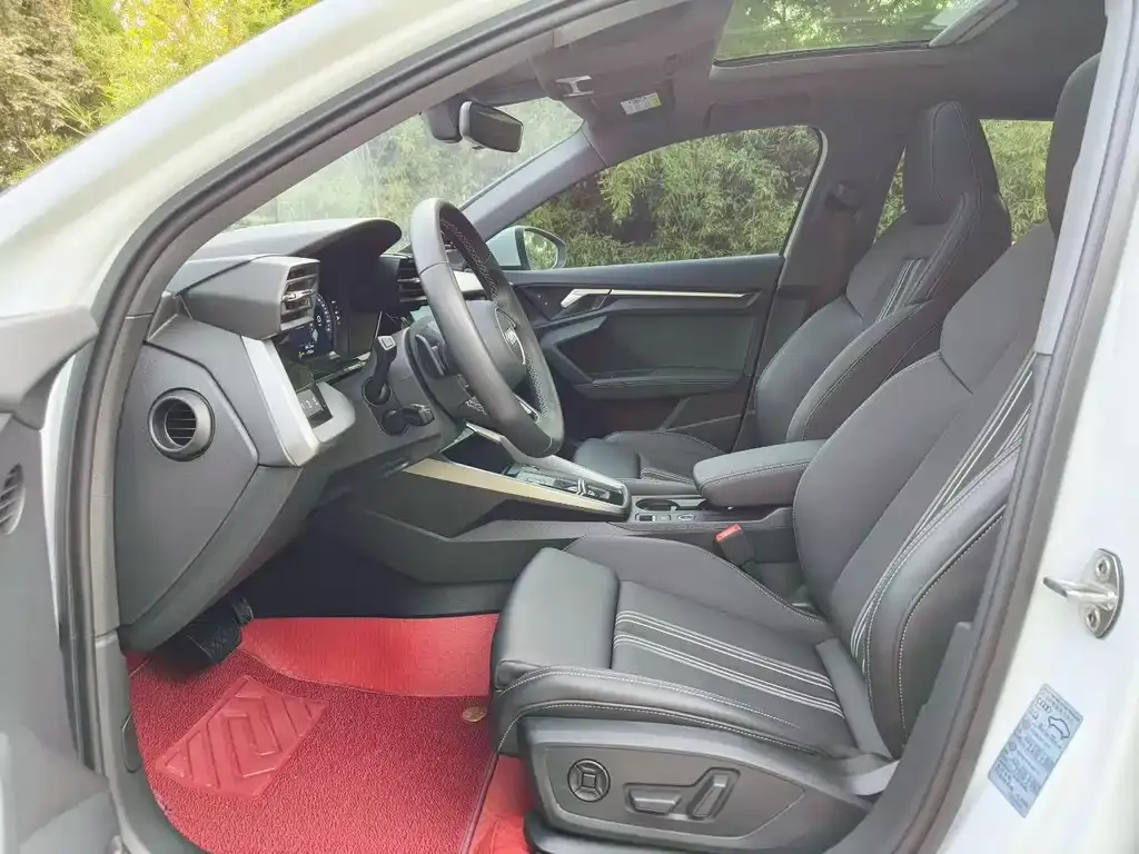 Audi A3 2023 из CN, фото 4
