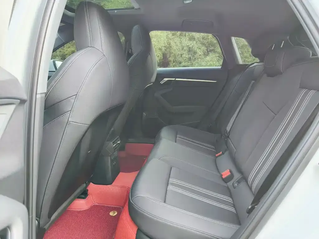 Audi A3 2023 из CN, фото 5